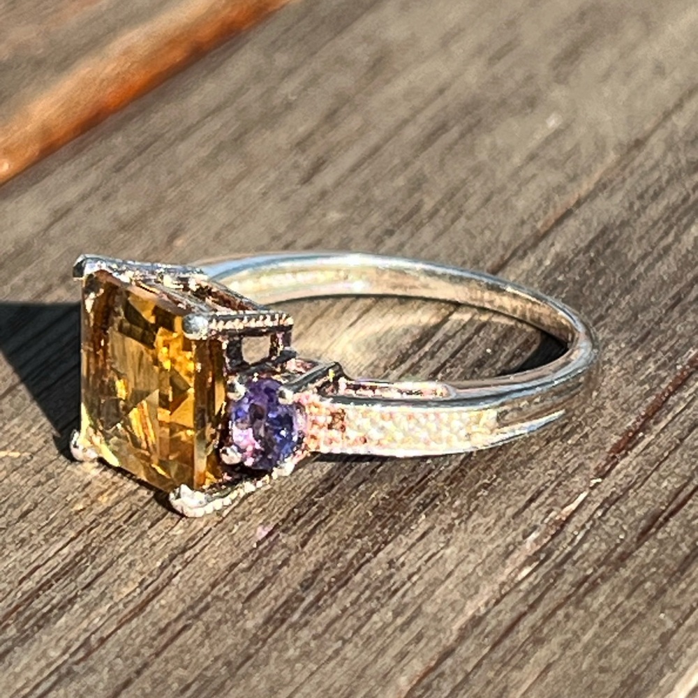 925 Sterling Silver Princess-Cut Golden Yellow Gemstone Ring with Purple Stones - Picture 4 of 10